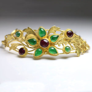 22k Yellow Gold Jade Ruby Plaque Bracelet