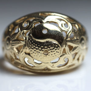 Vintage Ming's Hawaii Carved Yin Yang 14K Yellow Gold Dome Ring