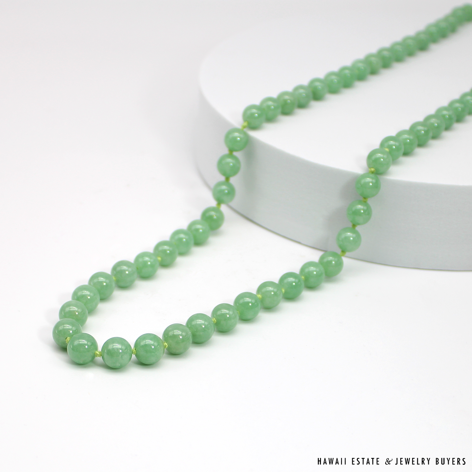 90.8g 14KYG PALE GREEN JADE & APPROX. 0.21CTW DIAMOND BEADED NECKLACE 31  INCH - Hawaii Estate & Jewelry Buyers